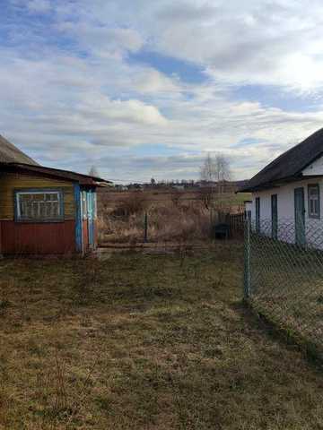 Продам будинок с.Люхча (Ділянка 17 соток)