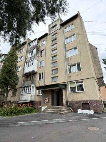 Продам свою квартиру в центрі Коломиї
