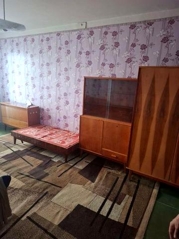 Сдаю 1 квартиру, Ютз, пер. Полярный, 5/5, все необходимое, 4500 гр. Плюс ком услуги.