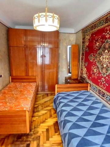 Сдам 3-к квартиру на Космосе (40 магазин) по ул. Чумаченко