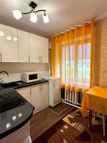 Продам затишну 3-ну квартиру у селищі Смига , Дубенський район.