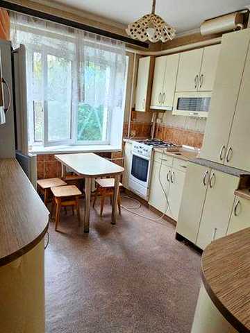 Продаж 3к квартири 73м2 Козин