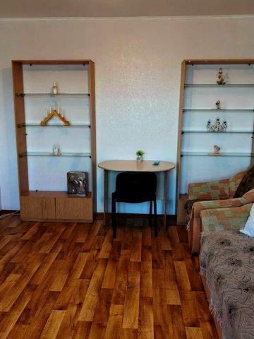 1 к. кв. 45 м2, Драгоманова 6/1, поруч Ашан, метро Позняки, є генератор