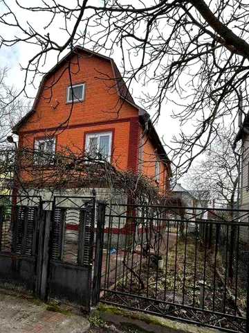 Продам теплу дачу , 4 кімнати , 17км до Києва с. Вищеньки