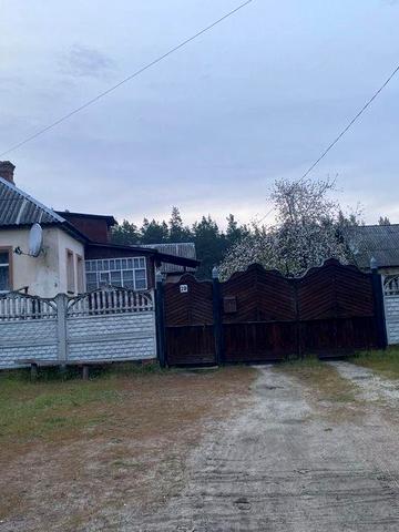 Продам будинок ,м.Лебедин, Сумської області.Вул.Нафтовиків 20.Ціна 20000(торг присутній)