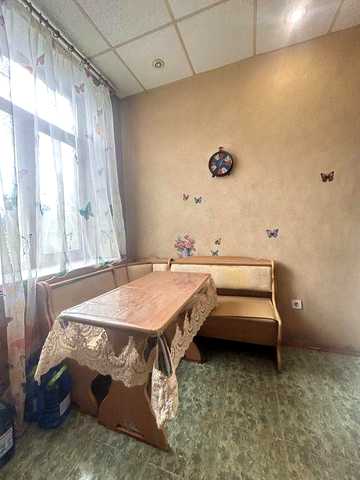 Продаж 2к квартири вул. Табірна 40 сталінка метро Берестейська