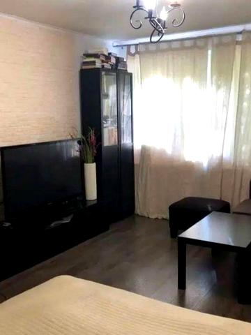 Продаж квартири проспект Миколи Бажана, 5-Б