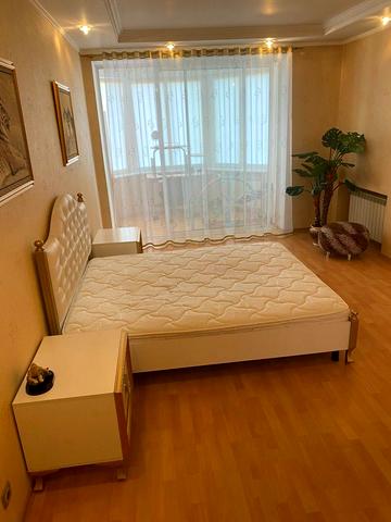Оболонський просп., 22-В