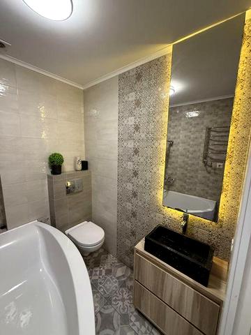 Оренда 2-кімнатної квартири 50 м² у центрі | Власний дворик | можливість паркувати машину під вікнами | Без комісії, від власника