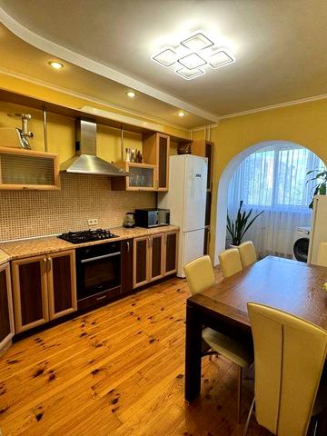 Продаж 3х кім квартири з автономним опаленням Грушевського