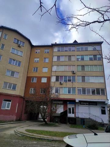 Молодіжна вул., 54