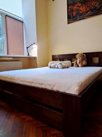 Пекарська вул., 49