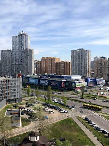 Дніпровська набережна вул., 20-А