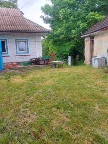 ПРОДАЄТЬСЯ БУДИНОК, в с. Заозерне терміново