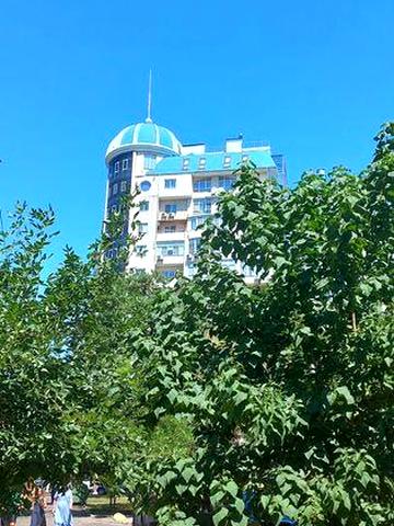 Помесячно Сдам квартиру на Французском бульваре, в Новом Жилом Комплексе