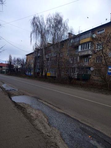 Продам 1 кім квартиру в центрі Гоголіва