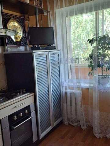 Продам  квартиру Павлоград 3 комнатная