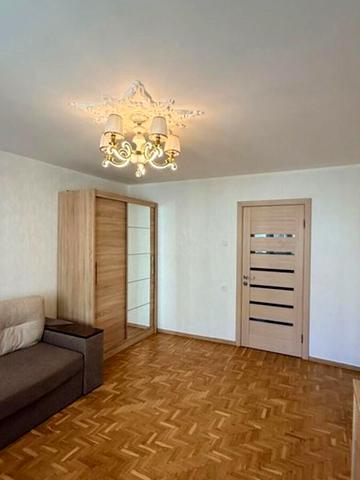 Топ-локация! 3-комн. 70 м #178; с ремонтом на Армейской