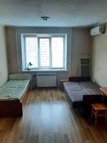 Оренда однокімнатної комунальної квартири на Райдужному масиві