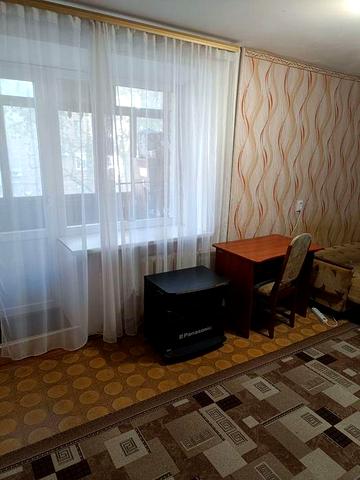 Оренда однокімнатної квартири вул. Адміральська хороший стан меблі техніка