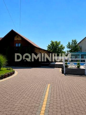 Будинок з басейном в оренду — ваш особистий куточок відпочинку
