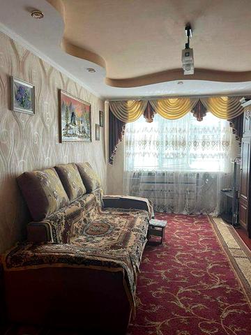 Продам квартиру ,м. Берестин.