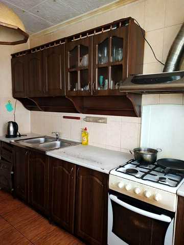 Продам 3-х кімнатну квартиру район залізничного селища.