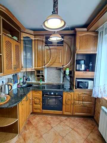 Продаж 3к квартири. м. Лівобережна. Райдужна 59.