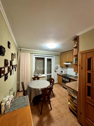Автозаводська вул., 67