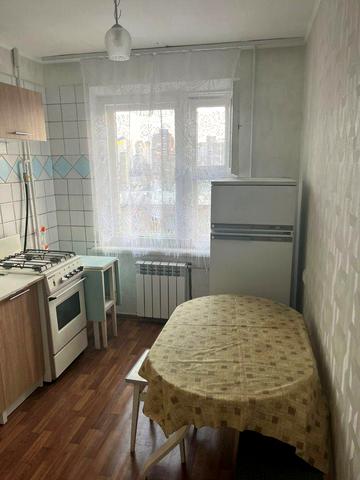Дегтярівська вул., 6