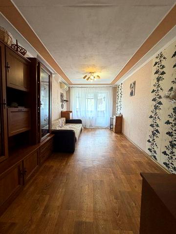 Продаж 3 кім. кв. 74 м ж/м Ломовський ( Фрунзенський) 4 поверх , автономка