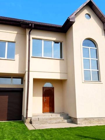 Оренда будинку 199–213 м² у Home Resort — 7 будинків на вибір