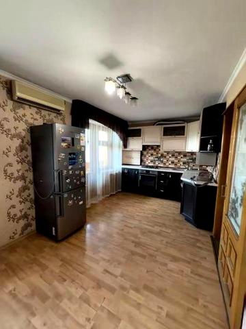 Продаю 4 к квартиру с ремонтом , ул.Малая Морская ,