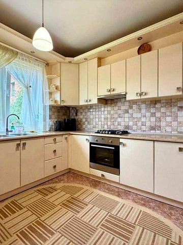 Продаж просторого будинку 175.9 м², 12 сотих, с. Добрівляни
