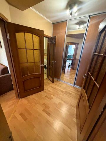 Затишна велика 1 кімнатна квартира