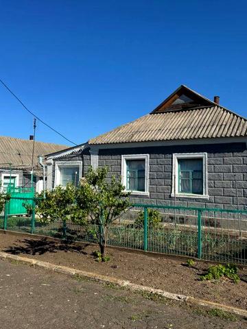 Продається хата у смт Арбузинка