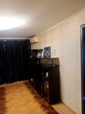Продам квартиру 3-х кімнатну
