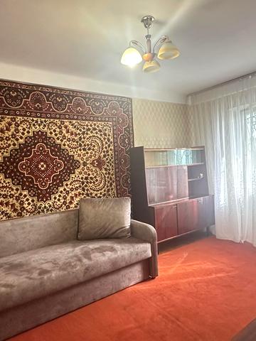 Богатирська вул., 14