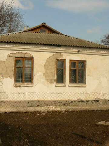 Продам групу приміщень ( будинків )