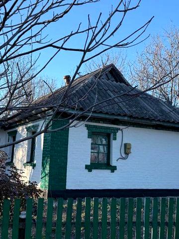 Продається будиночок в мальовничому  с. Юрківка біля річки.