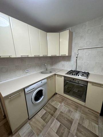 Продам квартиру 8 березня