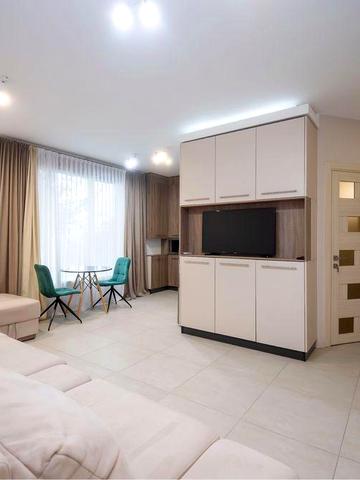 Продам 2кімнатну квартиру з ремонтом, меблями, технікою та паркомісцем