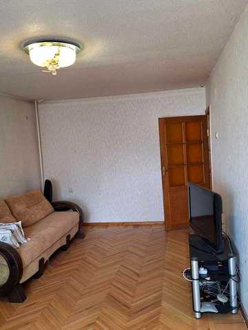 Продам 2х комнатную квартиру. Центр. Метро Университет.
