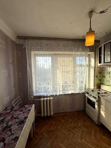 Воскресенка. Продам однокімнатну квартиру 33 кв м. БЕЗ РІЕЛТОРА