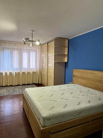 Сортувальна вул., 4