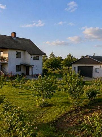 Здам большой частный дом в пригороде.
