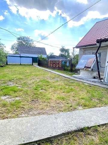Продаж будинку в гарному стані в селі