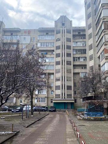 Заливна вул., 31
