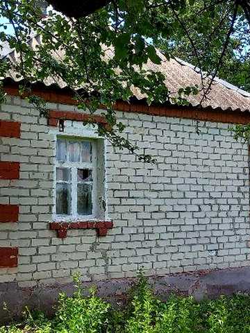Продам  батьківський  будинок.