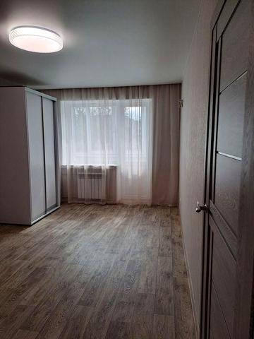 Продам 1 к.кв. с ремонтом, пр.Героев Харькова  210, метро Армейская  3 мин.